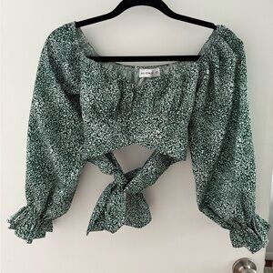 Hello Molly Green Floral Women's Top Size Small